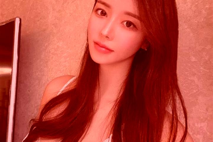 Luna, 23 — Escort in Shiqiang, China