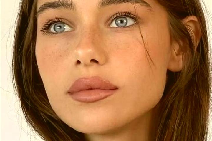 Luna, 24, a brunette brown-eyed slavic companion based in Nawal. Offering A-Level, Travel Companion, Striptease. Available for incall and outcall, day and ev...