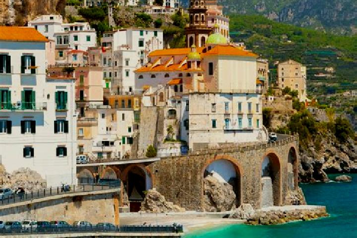 Luna, 25 — Escort in Gonzaga, Italy
