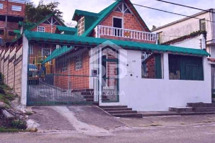 Luna, 25 — Escort in Umuquena, Venezuela