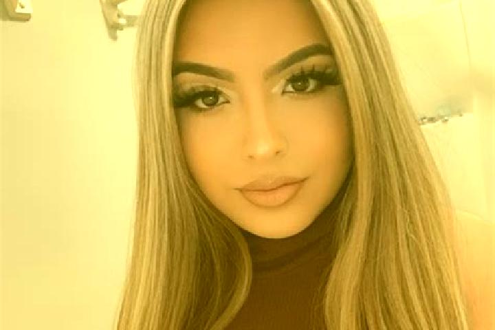 Luna, 26, a blonde dark-eyed latina companion based in Monzambano. Offering Massage, OWO, A-Level. Available for incall and outcall, overnight bookings avail...