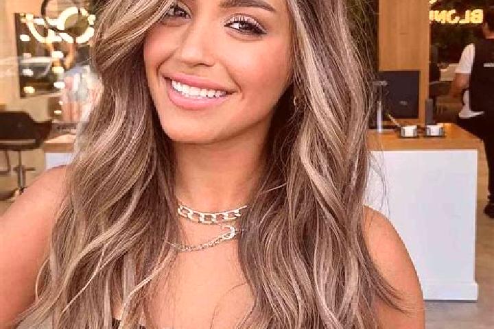 Luna, 26, a blonde dark-eyed middle eastern companion based in Betteldorf. Offering GFE, 69, Tantra. Available for incall and outcall, day and evening dates.