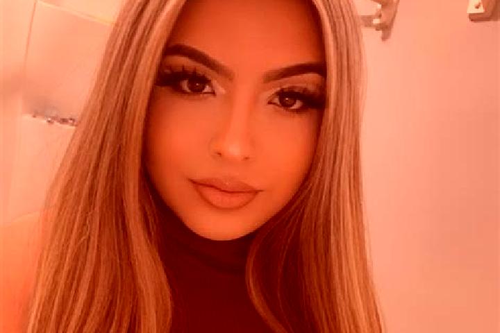 Luna, 26, a blonde hazel-eyed latina companion based in Tinnura. Offering A-Level, Dinner Date, Prostate Massage. Available for incall and outcall, overnight...