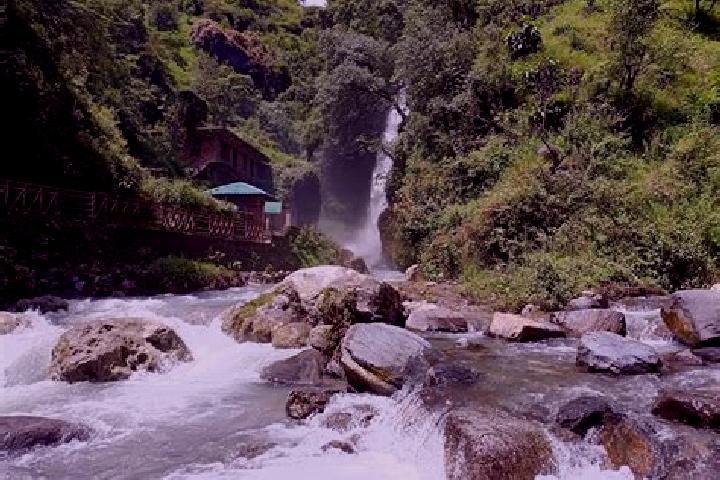 Luna, 27 — Escort in Chakrata, India