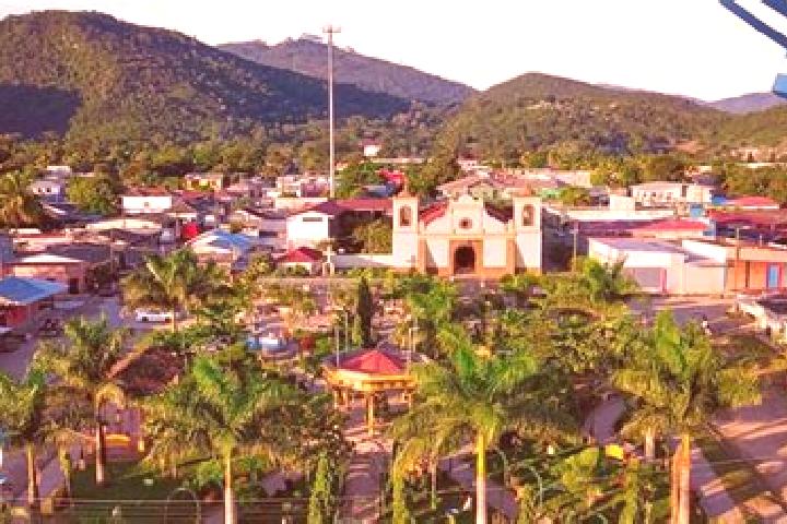 Luna, 27 — Escort in Taulabe, Honduras