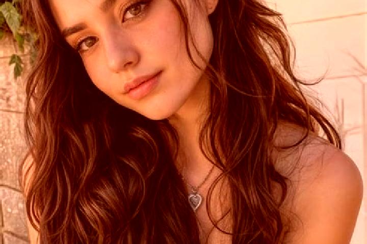 Luna, 28, a auburn hazel-eyed caucasian companion based in Kondratowice. Offering Erotic Massage, Prostate Massage, Roleplay, Couples. Available for incall a...