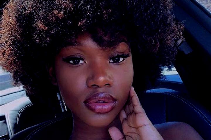 Luna, 28, a black dark-eyed ebony companion based in Gesualdo. Offering GFE, BDSM, Massage. Available for incall and outcall, day and evening dates.