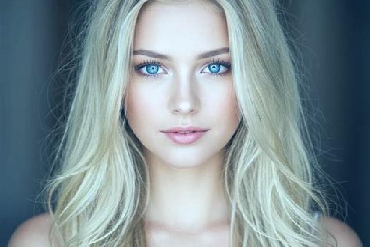 Luna, 28, a blonde grey-eyed mixed companion based in Kicevo. Offering Domination, Erotic Massage, Party Girl, Overnight. Available for incall and outcall, o...