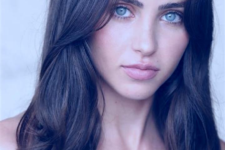 Luna, 28, a brunette dark-eyed middle eastern companion based in Blantyre. Offering BDSM, Massage, Dinner Date, Fetish, A-Level. Available for incall and out...
