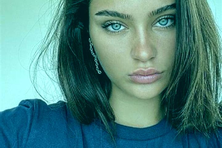 Luna, 28, a brunette dark-eyed mixed companion based in Alannay. Offering Couples, Girlfriend Experience, Massage, Erotic Massage. Available for incall and o...
