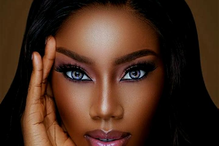 Luna, 28, a chestnut blue-eyed ebony companion based in Sonquil. Offering Travel Companion, Girlfriend Experience, Fetish. Available for incall and outcall, ...