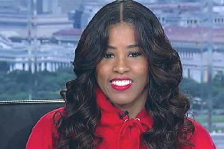 Luna, 28 — Escort in Walters, United States