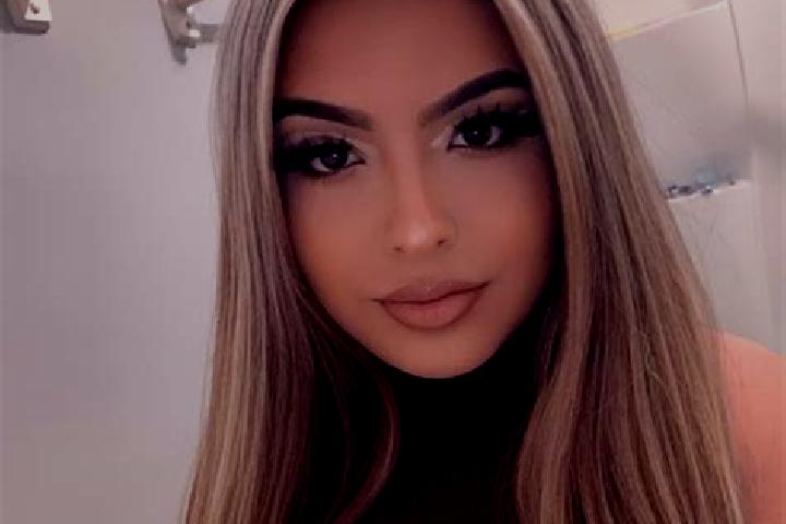 Luna, 29, a blonde dark-eyed latina companion based in Bungundarra. Offering Massage, Fetish, GFE, A-Level. Available for incall and outcall, day and evening...