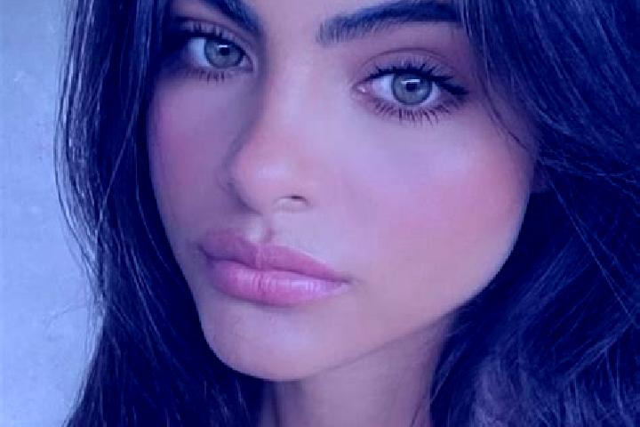 Luna, 29, a brunette green-eyed middle eastern companion based in Barranco Adentro. Offering Duos, Fetish, Dinner Date. Available for incall and outcall, day...