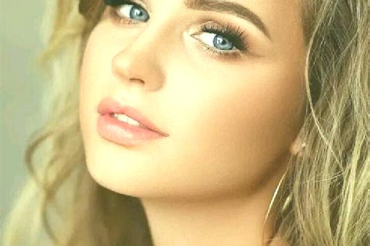 Luna, 29, a dark blonde blue-eyed slavic companion based in Enculesti. Offering Dinner Date, Girlfriend Experience, Couples, Party Girl. Available for incall...