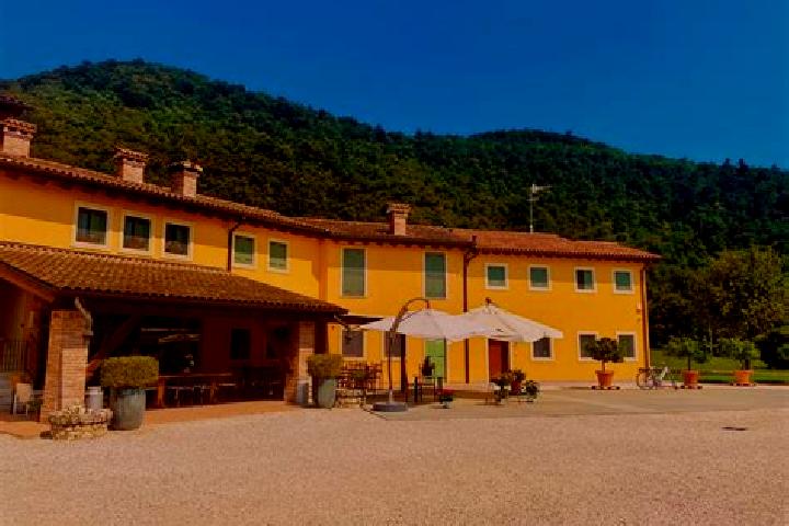 Luna, 29 — Escort in Cuceglio, Italy
