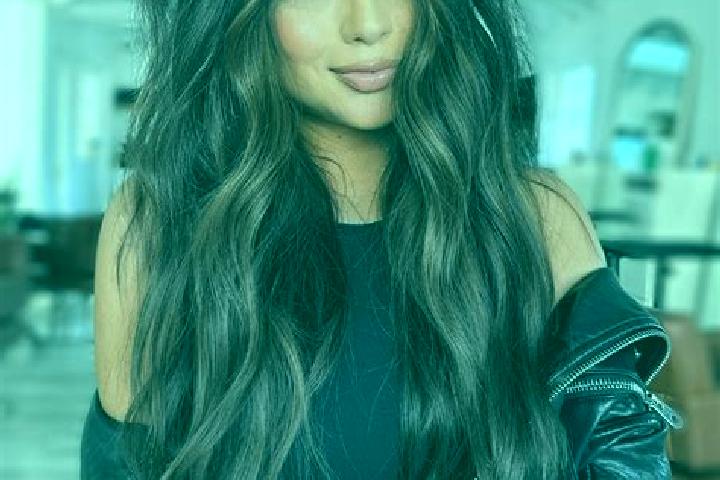 Luna, 30, a brunette dark-eyed caribbean companion based in Yildiz. Offering Party Girl, Travel Companion, Girlfriend Experience. Available for incall and ou...