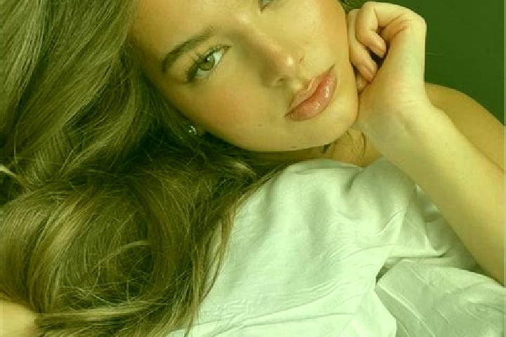 Luna, 31, a chestnut green-eyed latina companion based in Crecy-sur-Serre. Offering OWO, CIM, Domination, Couples. Available for incall and outcall, overnigh...