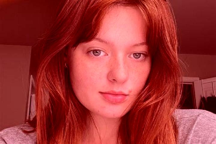 Luna, 32, a auburn grey-eyed latina companion based in Lavausseau. Offering Couples, Tantra, Erotic Massage. Available for incall and outcall, overnight book...