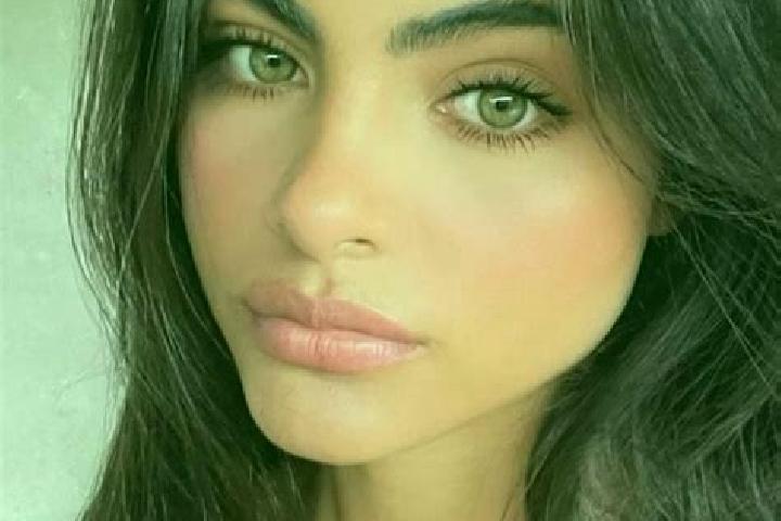 Luna, 32, a brunette dark-eyed middle eastern companion based in Pinsk. Offering Girlfriend Experience, Massage, BDSM. Available for incall and outcall, over...
