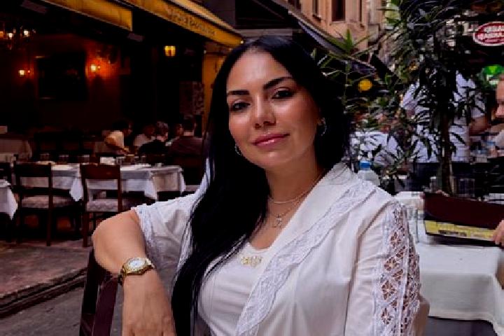 Luna, 32 — Escort in Selamlar, Turkey