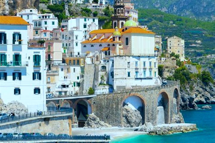 Luna, 32 — Escort in Torre Pellice, Italy
