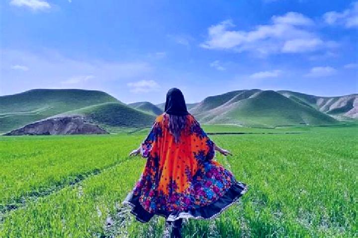 Luna, 33 — Escort in Deh Sahra, Iran