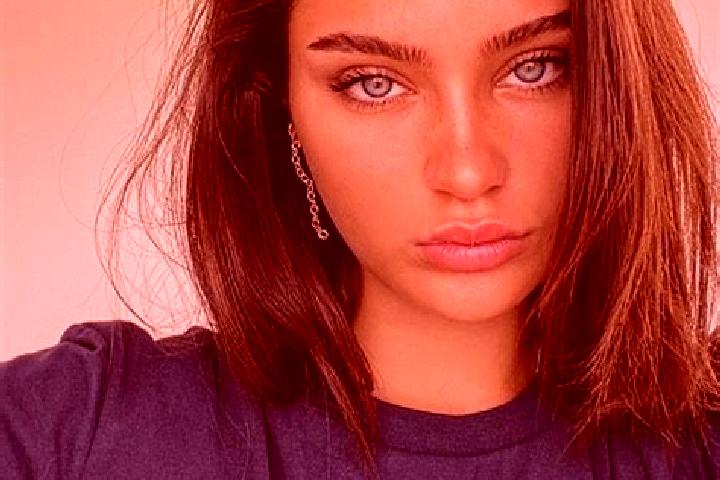 Luna, 34, a brunette blue-eyed caucasian companion based in Kita. Offering Party Girl, CIM, Overnight, Fetish. Available for incall and outcall, overnight bo...