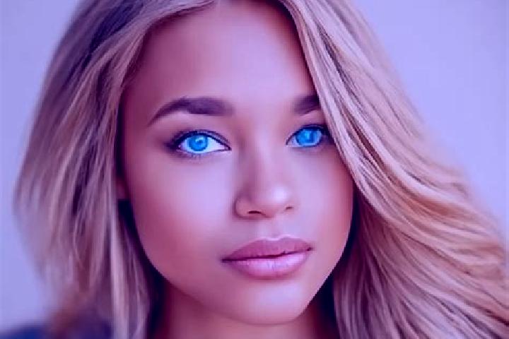 Luna, 34, a dark blonde blue-eyed latina companion based in San Esteban de Nogales. Offering Domination, Striptease, Deep French Kissing. Available for incal...