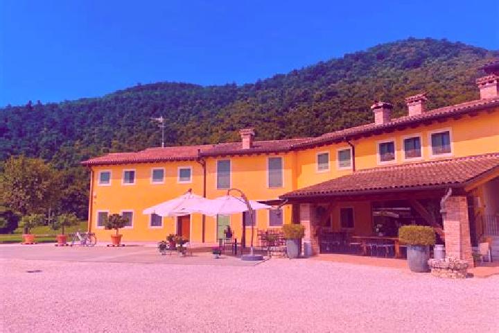 Luna, 34 — Escort in Casasco Intelvi, Italy