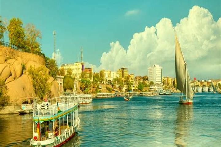 Luna, 34 — Escort in Edfu, Egypt