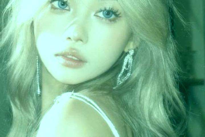 Luna, 35, a blonde dark-eyed asian companion based in Flabougou. Offering Overnight, 69, OWO, Domination. Available for incall and outcall, day and evening d...