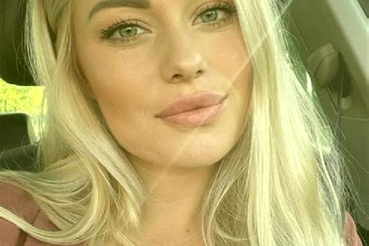 Luna, 35, a blonde hazel-eyed slavic companion based in Sinnamary. Offering Massage, Deep French Kissing, Overnight, Striptease. Available for incall and out...