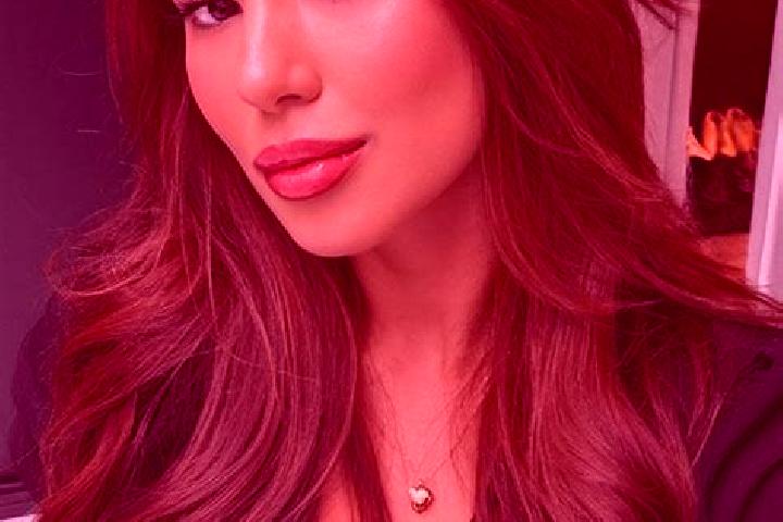 Luna, 35, a chestnut brown-eyed latina companion based in Saint-Isidore-de-Laprairie. Offering Deep French Kissing, Dinner Date, Prostate Massage, Erotic Mas...
