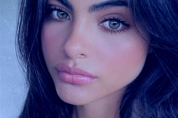 Luna, 36, a brunette grey-eyed caucasian companion based in Yigai erqi. Offering Girlfriend Experience, Erotic Massage, Travel Companion, Fetish. Available f...