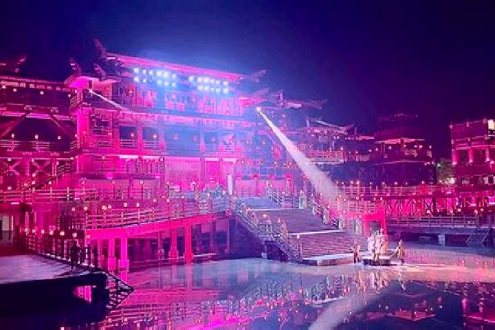 Luna, 36 — Escort in Zhongxian, China