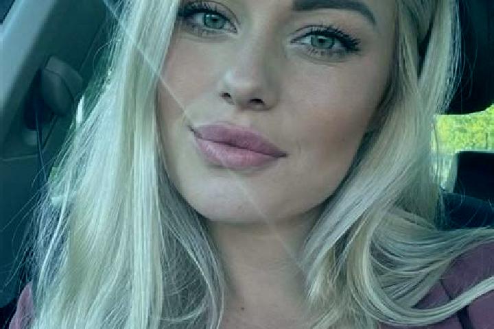 Luna, 38, a blonde hazel-eyed european companion based in Qingliangfeng. Offering Deep French Kissing, 69. Available for incall and outcall, day and evening ...