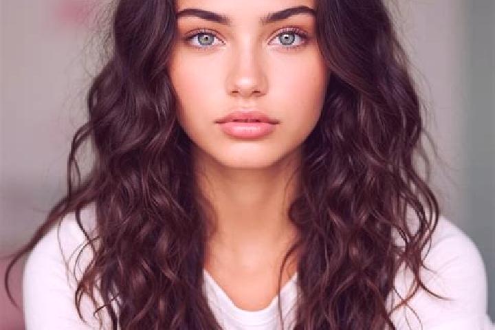 Luna, 38, a brunette grey-eyed mediterranean companion based in Jadho. Offering Fetish, Couples, 69. Available for incall and outcall, day and evening dates.