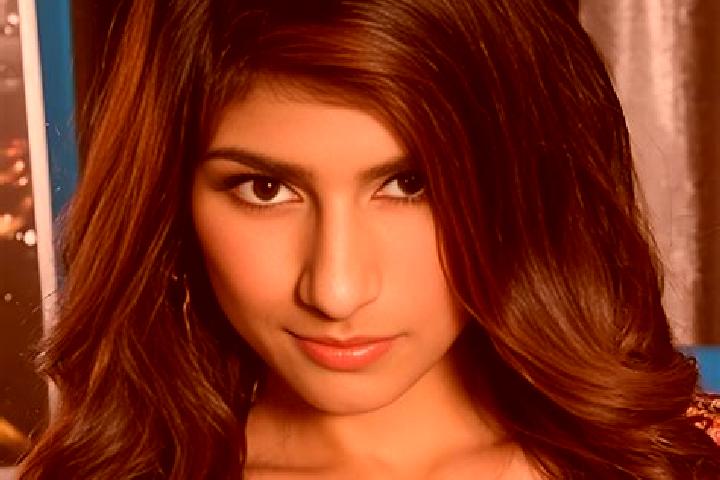 Luna, 38 — Escort in Malek Mian-e Olya, Iran