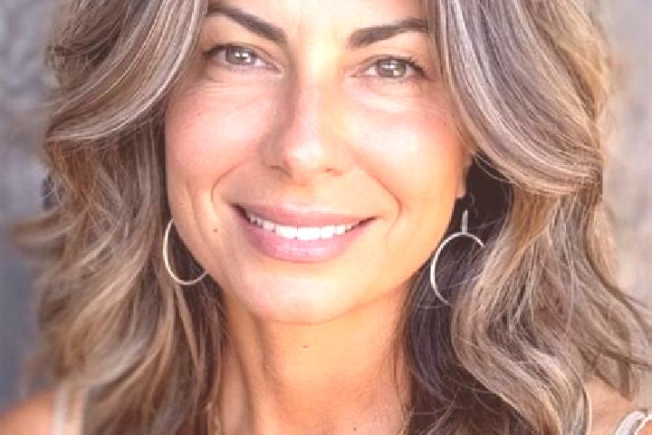 Luna, 39, a brunette grey-eyed asian companion based in Santa Tereza. Offering Roleplay, Dinner Date, Tantra. Available for incall and outcall, day and eveni...