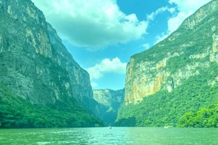 Madison, 21 — Escort in El Encajonado, Mexico