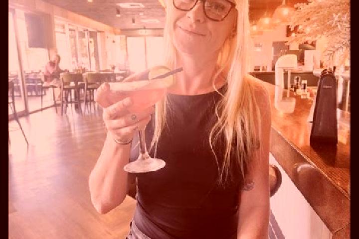 Madison, 21 — Escort in Tanawha, Australia