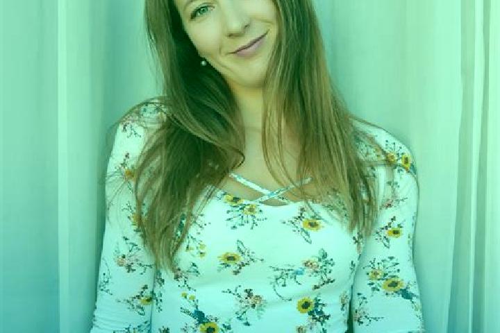 Madison, 22 — Escort in Kamenin, Slovakia