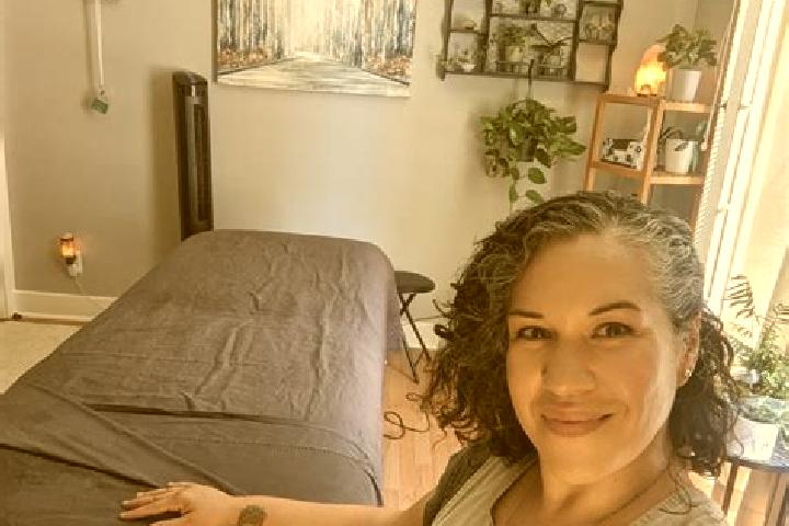 Madison, 23, a black grey-eyed caucasian companion based in Topa. Offering Massage, OWO, Erotic Massage. Available for incall and outcall, day and evening da...