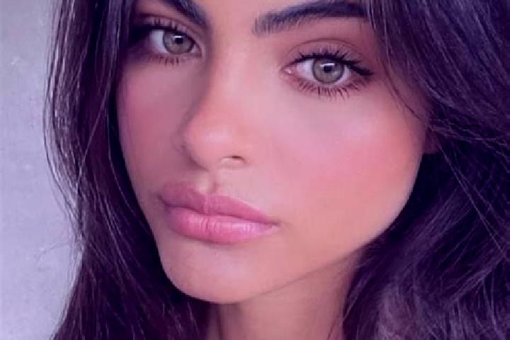 Madison, 23, a brunette dark-eyed caribbean companion based in La Estribera. Offering CIM, Couples, Massage, Girlfriend Experience. Available for incall and ...