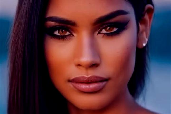 Madison, 23, a dark blonde amber-eyed latina companion based in Swanmore. Offering Overnight, Domination, Roleplay. Available for incall and outcall, day and...