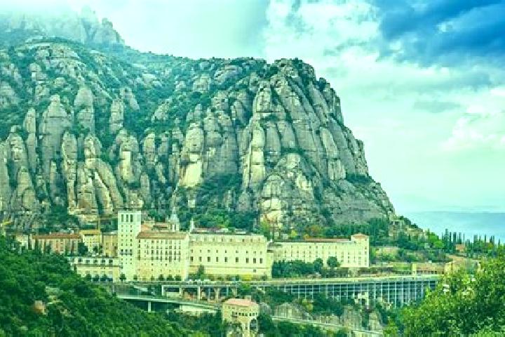 Madison, 23 — Escort in Olesa de Montserrat, Spain