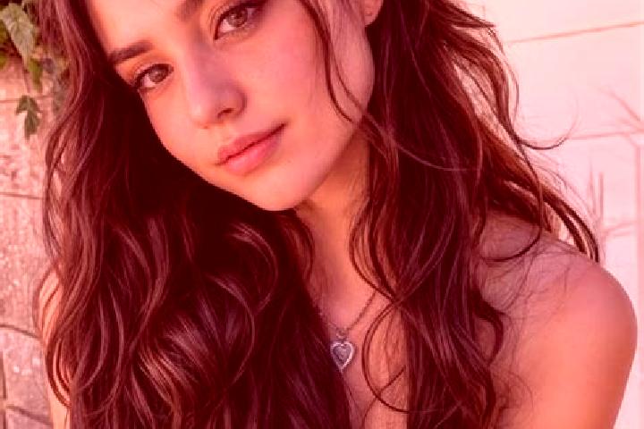 Madison, 25, a auburn dark-eyed middle eastern companion based in Miano. Offering Massage, GFE, 69, Roleplay. Available for incall and outcall, day and eveni...