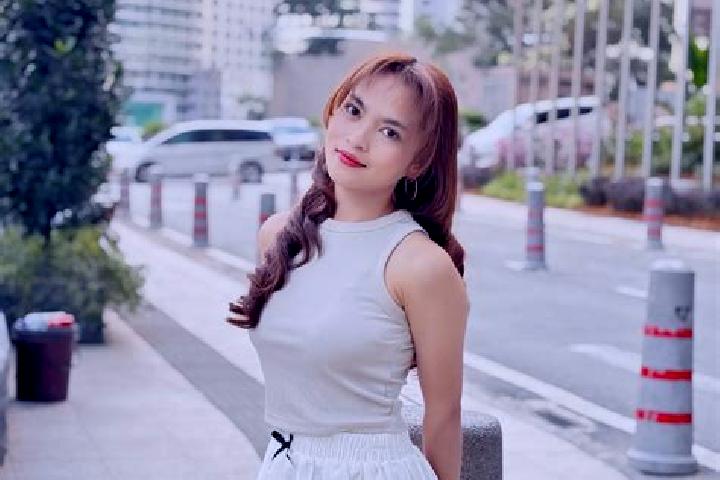 Madison, 25 — Escort in Lamablawa, Indonesia