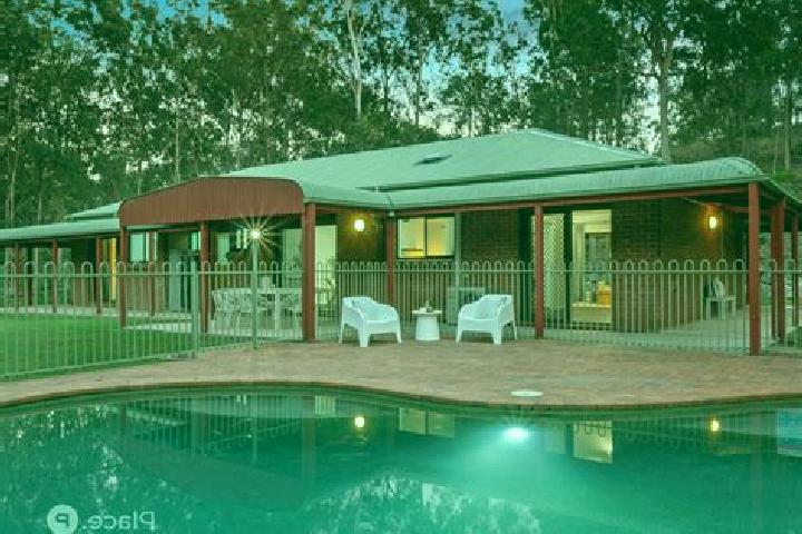 Madison, 26 — Escort in Karana Downs, Australia